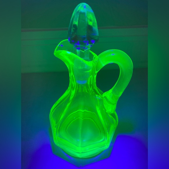 Depression Glass Green Cruet - Picture 5 of 5